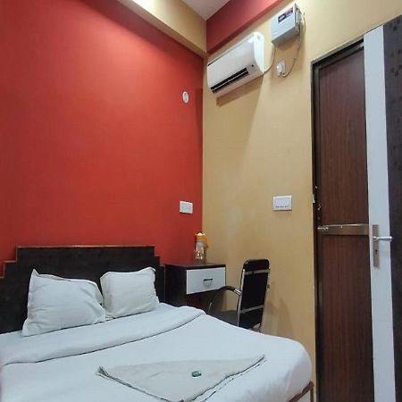 Hotel Kashi Varanasi Bagian luar foto